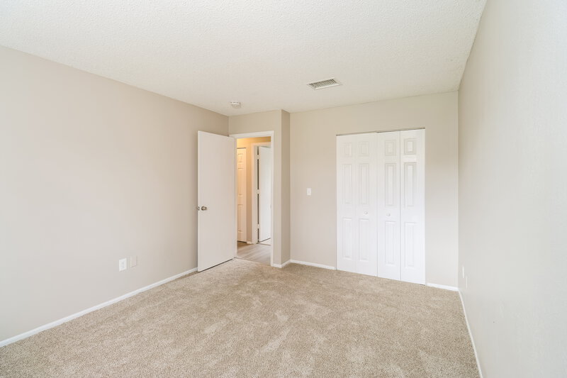 1,675/Mo, 1020 Pope St NW Palm Bay, FL 32907 Main Bedroom View 2