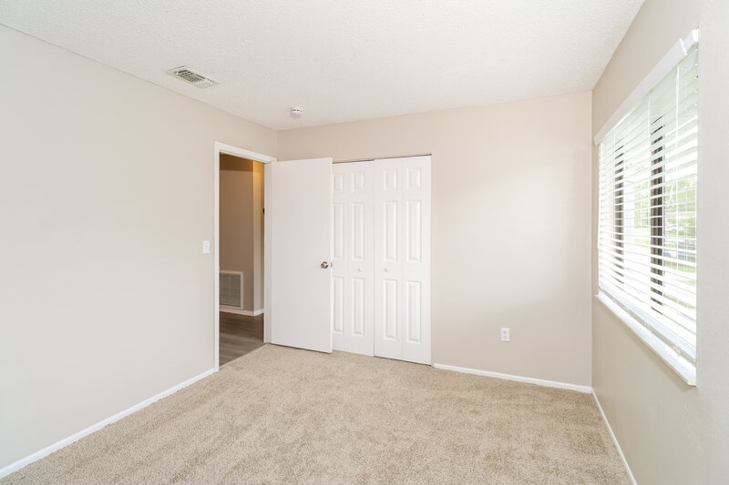 1,675/Mo, 1020 Pope St NW Palm Bay, FL 32907 Bedroom View
