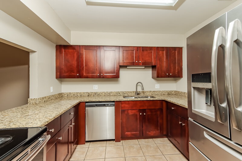 2,250/Mo, 1097 Woodsmere Pkwy Rockledge, FL 32955 Kitchen View 2
