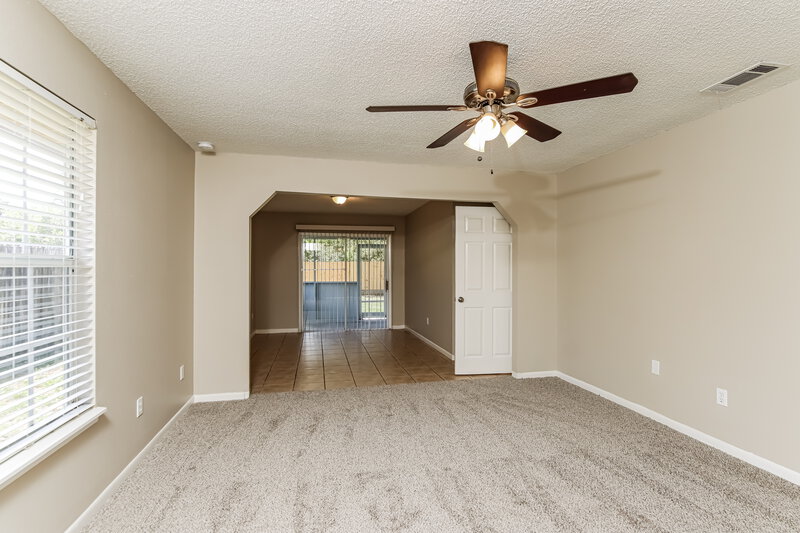 2,250/Mo, 1097 Woodsmere Pkwy Rockledge, FL 32955 Main Bedroom View 2