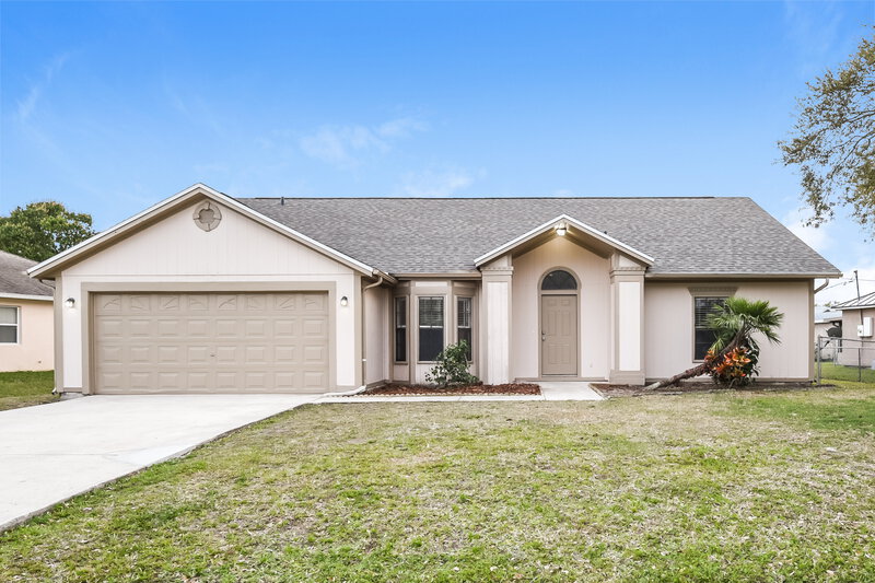 1,825/Mo, 2194 Fallon Blvd NE Palm Bay, FL 32907 External View