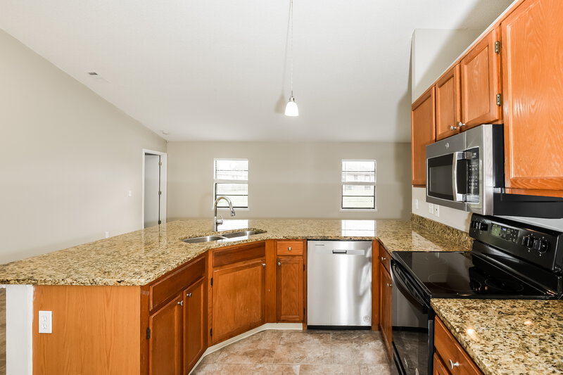 1,825/Mo, 2194 Fallon Blvd NE Palm Bay, FL 32907 Kitchen View