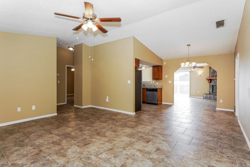 2,235/Mo, 1539 Lafayette Ave Titusville, FL 32796 Living Room View 4