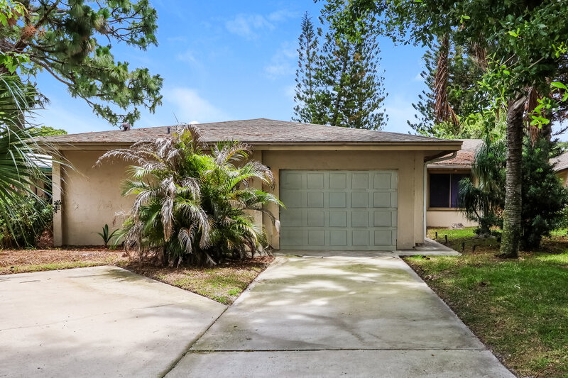 2,165/Mo, 225 Bayhead Dr Melbourne, FL 32940 External View