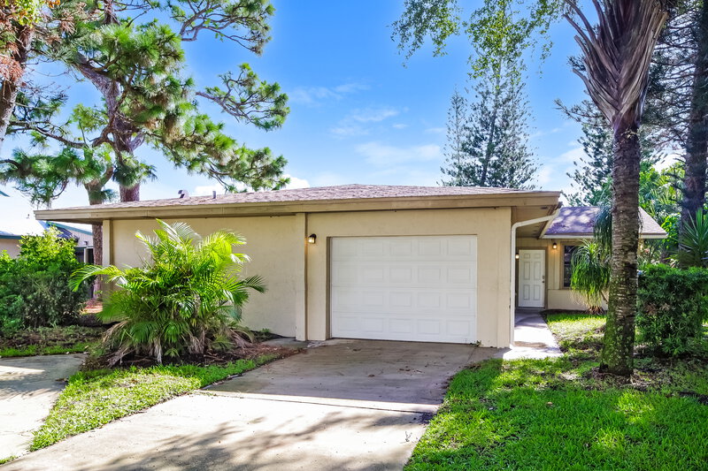 2,145/Mo, 225 Bayhead Dr Melbourne, FL 32940 External View