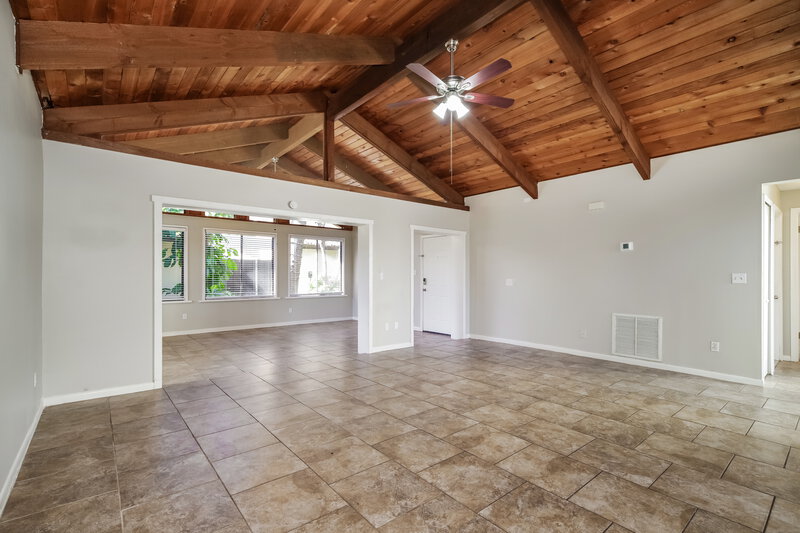 2,145/Mo, 225 Bayhead Dr Melbourne, FL 32940 Living Room View 2