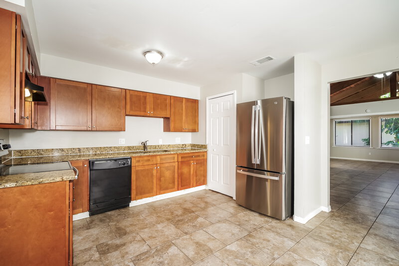 2,145/Mo, 225 Bayhead Dr Melbourne, FL 32940 Kitchen View