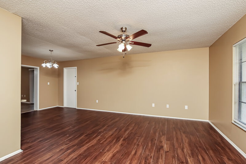 1,775/Mo, 431 Veronica Ave NE Palm Bay, FL 32907 Living Room View 2