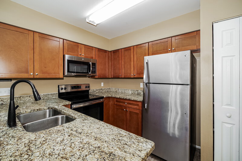 1,630/Mo, 431 Veronica Ave NE Palm Bay, FL 32907 Kitchen View