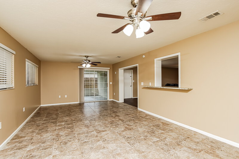 1,775/Mo, 431 Veronica Ave NE Palm Bay, FL 32907 Sun Room View