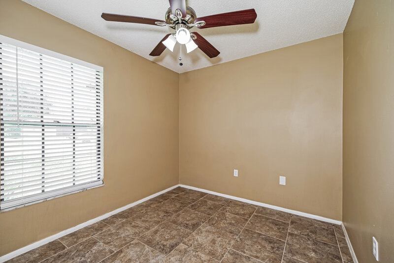 1,630/Mo, 431 Veronica Ave NE Palm Bay, FL 32907 Main Bedroom View 2
