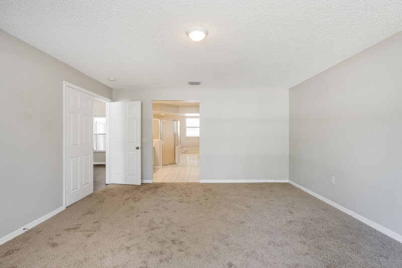 2,195/Mo, 720 RIVIERA DR NE Palm Bay, FL 32905 Main Bedroom View