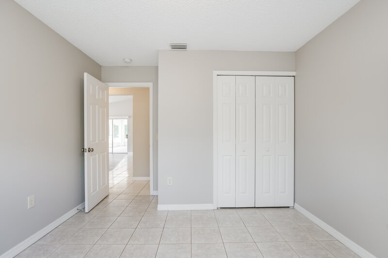 2,195/Mo, 720 RIVIERA DR NE Palm Bay, FL 32905 Bedroom View 3