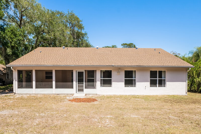 2,195/Mo, 720 RIVIERA DR NE Palm Bay, FL 32905 Rear View