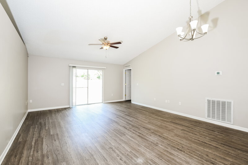 2,270/Mo, 1037 Galvin Ave Sw Palm Bay, FL 32908 Living Room View