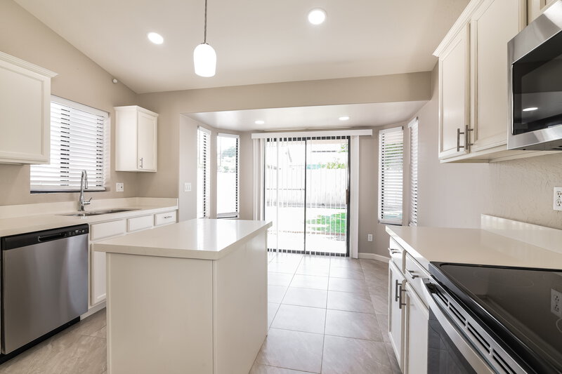 2,325/Mo, 2419 S Saranac Mesa, AZ 85209 Misc View 5