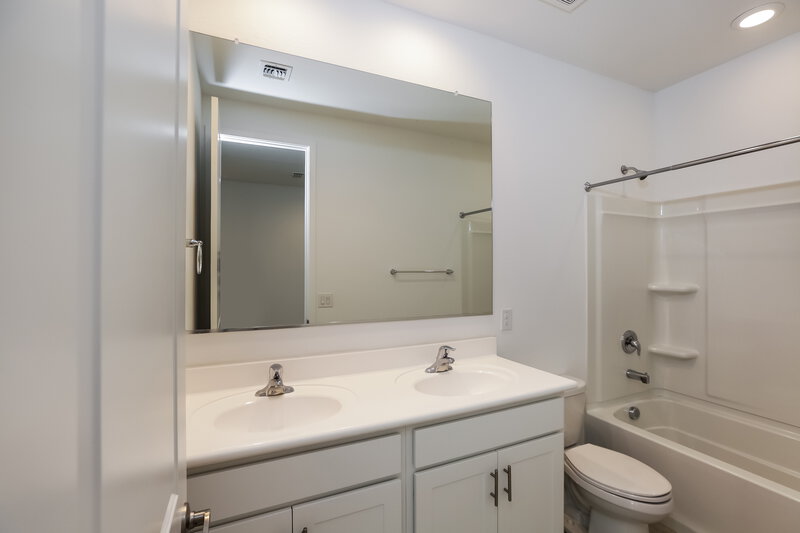 2,330/Mo, 9208 N 174th Lane Waddell, AZ 85355 Bathroom View