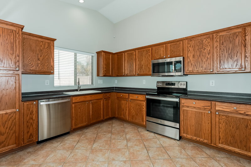 2,220/Mo, 35428 N Shorthorn Trl San Tan Valley, AZ 85143 Kitchen View