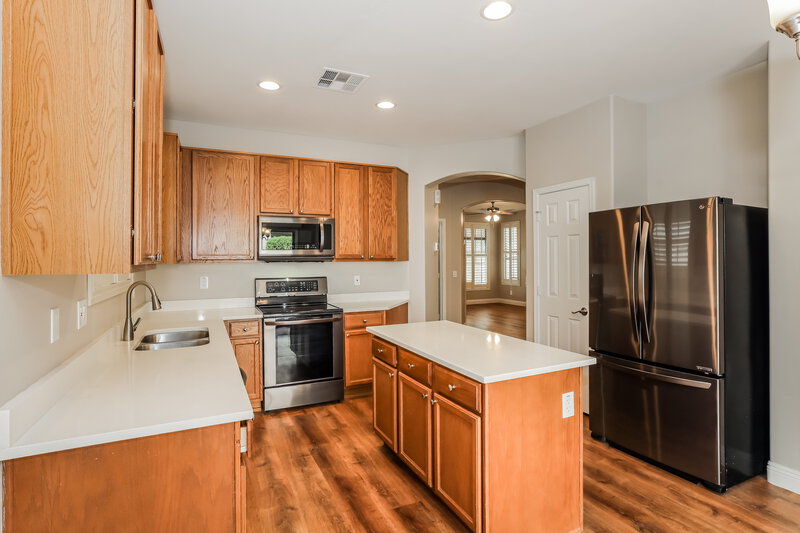 2,005/Mo, 2650 E Wildhorse Pl Chandler, AZ 85286 Kitchen View 3