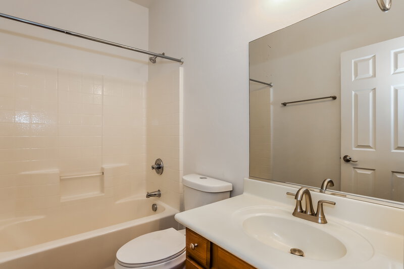 2,005/Mo, 2650 E Wildhorse Pl Chandler, AZ 85286 Bathroom View