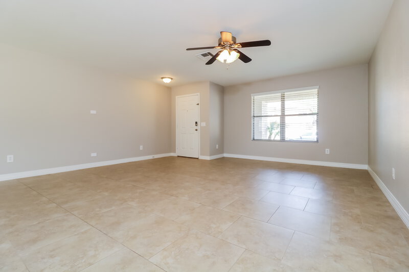 2,335/Mo, 10633 W Carlota Ln Peoria, AZ 85383 Living Room View