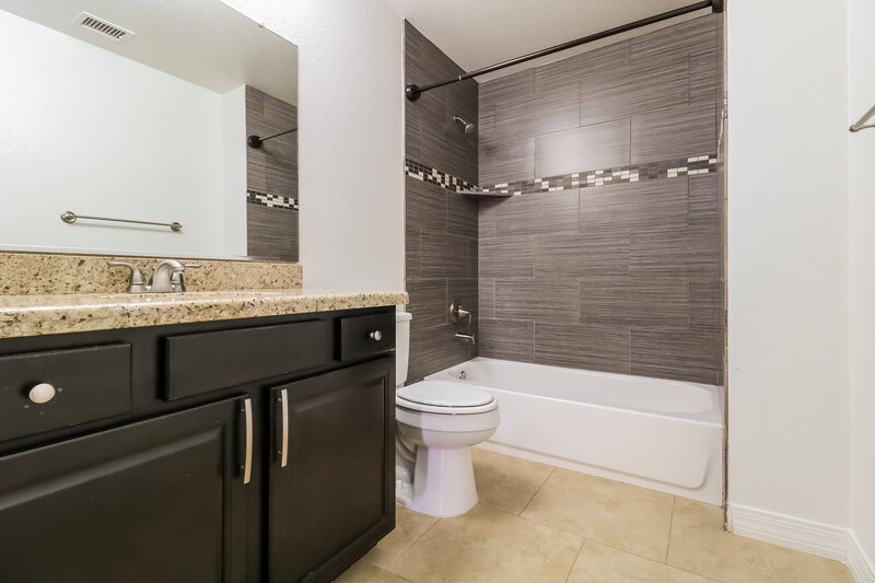 2,335/Mo, 10633 W Carlota Ln Peoria, AZ 85383 Bathroom View