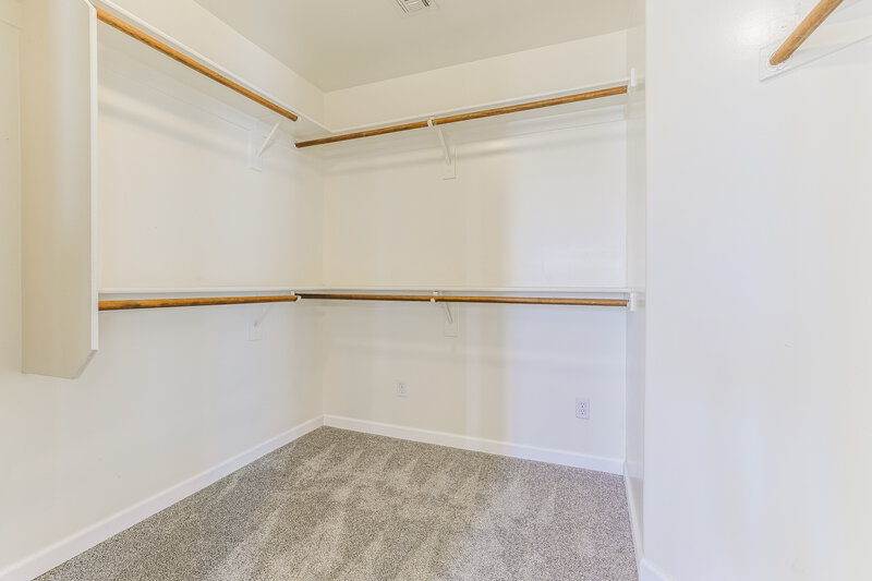 2,275/Mo, 1022 N Henry Dr Chandler, AZ 85224 Walk In Closet View