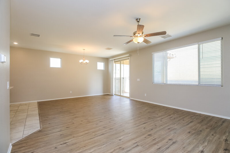 2,600/Mo, 6921 E Peralta Cir Mesa, AZ 85212 Living Room View