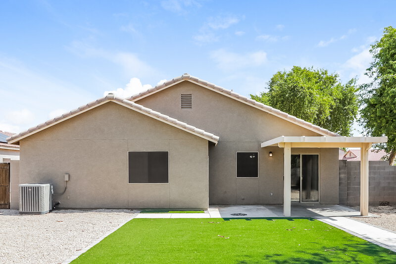 2,125/Mo, 1924 E Connemara Dr San Tan Valley, AZ 85140 Rear View
