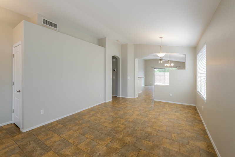 1,930/Mo, 3510 W Thurman Dr Laveen, AZ 85339 Living Room View
