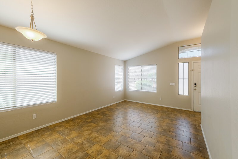 1,930/Mo, 3510 W Thurman Dr Laveen, AZ 85339 Living Room View 3