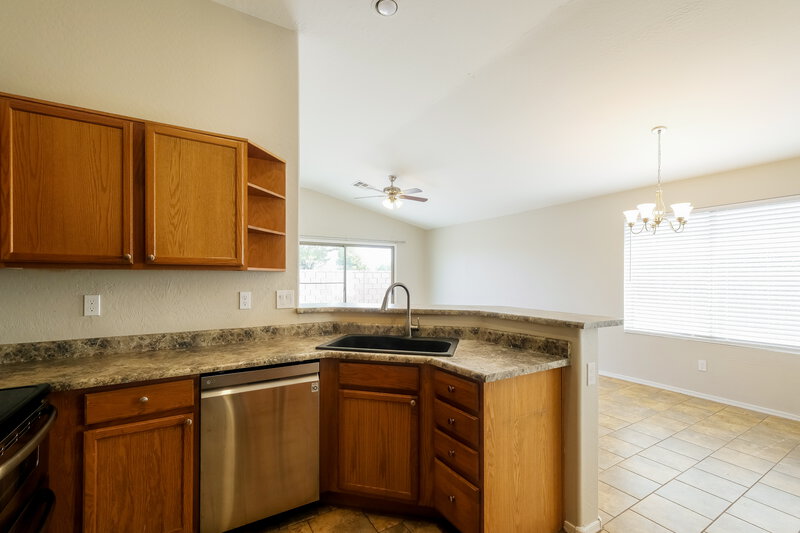 1,930/Mo, 3510 W Thurman Dr Laveen, AZ 85339 Kitchen View 2