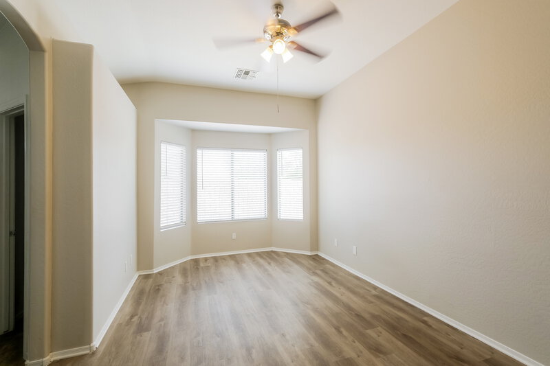 1,930/Mo, 3510 W Thurman Dr Laveen, AZ 85339 Main Bedroom View