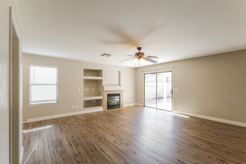 2,160/Mo, 2029 W Allens Peak Dr Queen Creek, AZ 85142 Living Room View