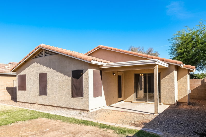 2,160/Mo, 2029 W Allens Peak Dr Queen Creek, AZ 85142 Rear View