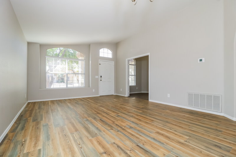 3,080/Mo, 17908 W Santa Alberta Ln Goodyear, AZ 85338 Living Room View
