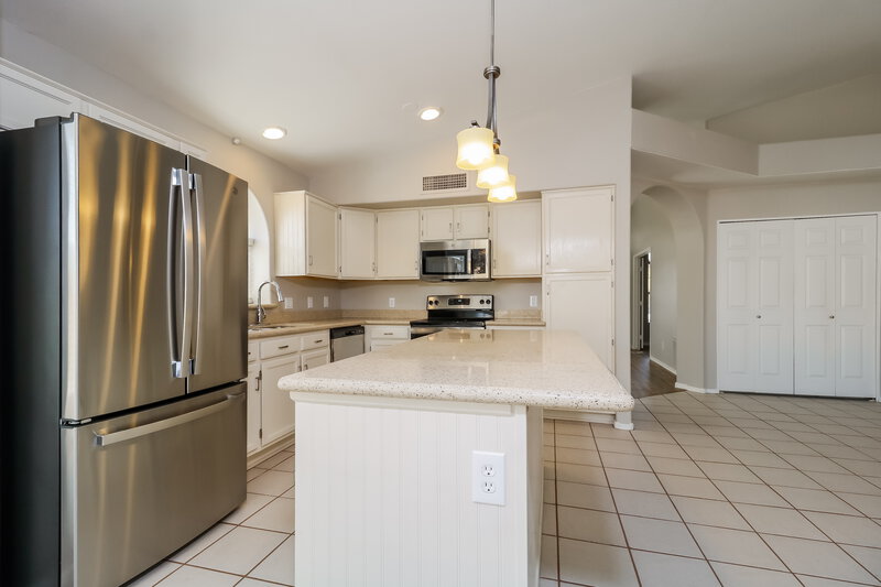 3,080/Mo, 17908 W Santa Alberta Ln Goodyear, AZ 85338 Kitchen View 2