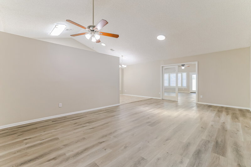 2,465/Mo, 646 E Gila Ln Chandler, AZ 85225 Living Room View 2