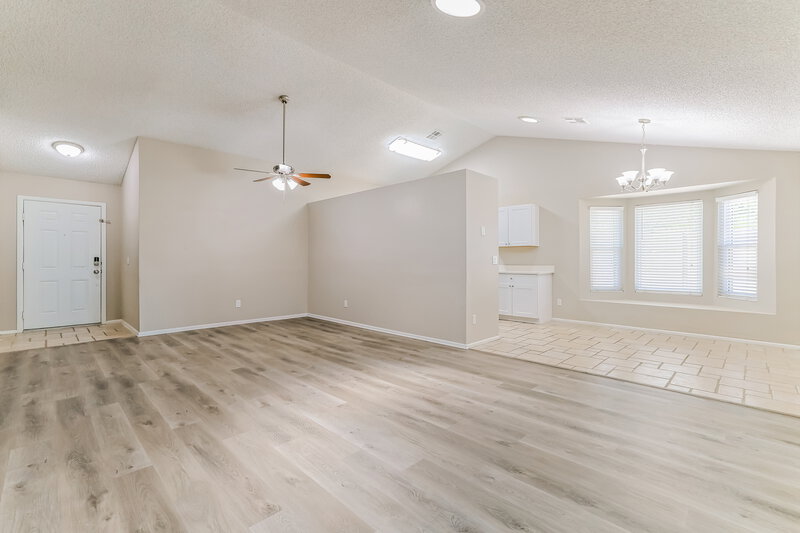 2,465/Mo, 646 E Gila Ln Chandler, AZ 85225 Dining Room View