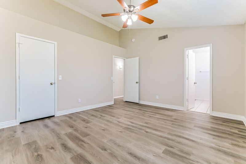 2,465/Mo, 646 E Gila Ln Chandler, AZ 85225 Main Bedroom View 2