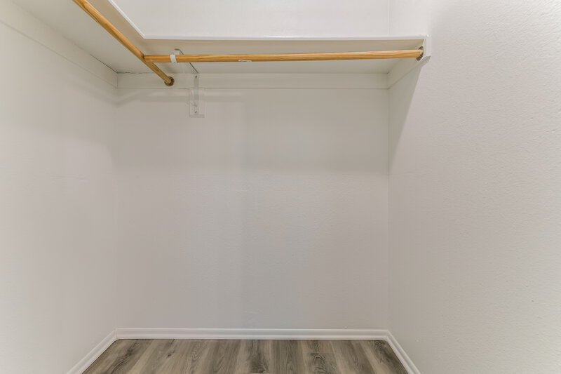 2,465/Mo, 646 E Gila Ln Chandler, AZ 85225 Walk In Closet View