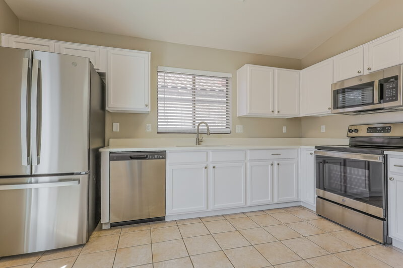 2,050/Mo, 10857 E Arcadia Ave Mesa, AZ 85208 Kitchen View