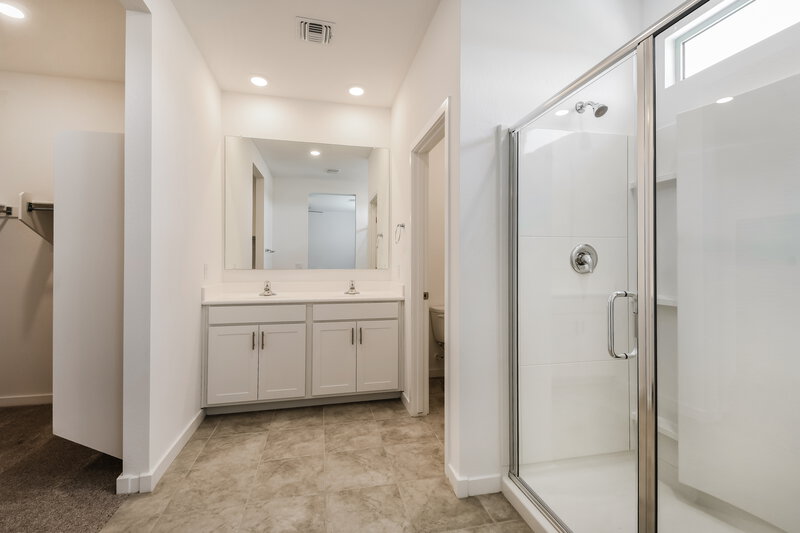 2,330/Mo, 25274 N 144th Lane Sun City West, AZ 85387 Main Bathroom View