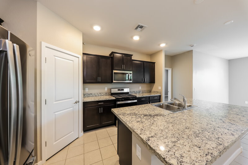 1,870/Mo, 25258 N 144th Drive Surprise, AZ 85387 Kitchen View 2