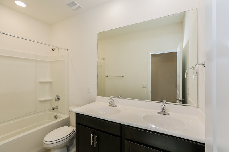 2,255/Mo, 25258 N 144th Drive Surprise, AZ 85387 Bathroom View