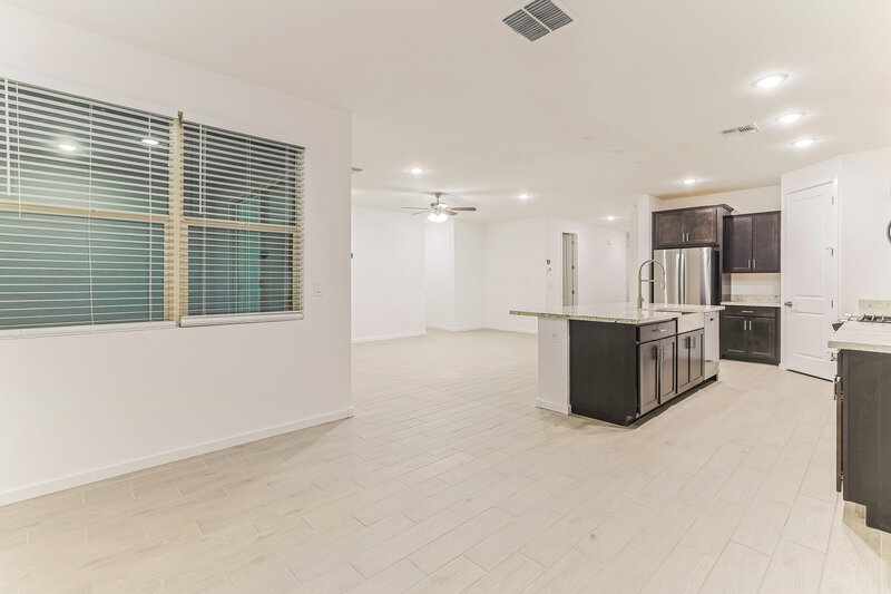 2,380/Mo, 4576 W Hannah Street San Tan Valley, AZ 85144 Living Room View 3