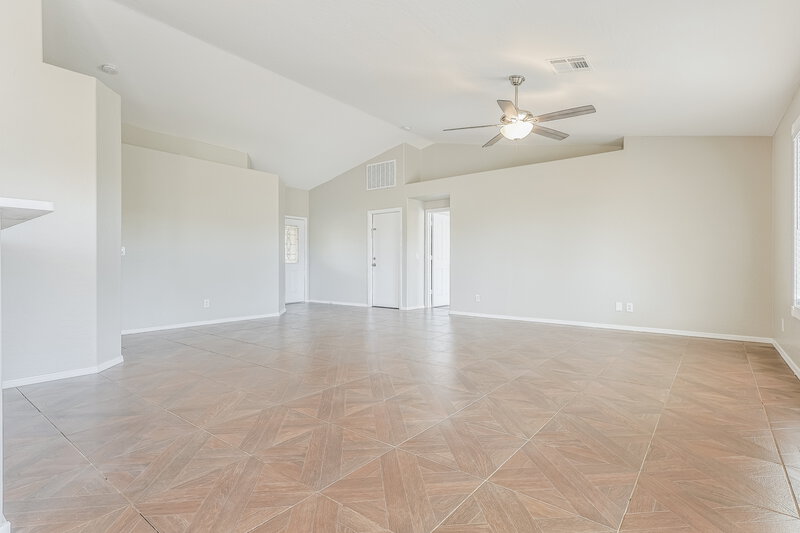 2,280/Mo, 2901 E Morgan Dr Gilbert, AZ 85295 Living Room View 4