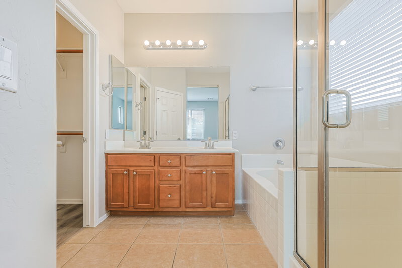 2,220/Mo, 20189 S 198th St Queen Creek, AZ 85142 Main Bathroom View