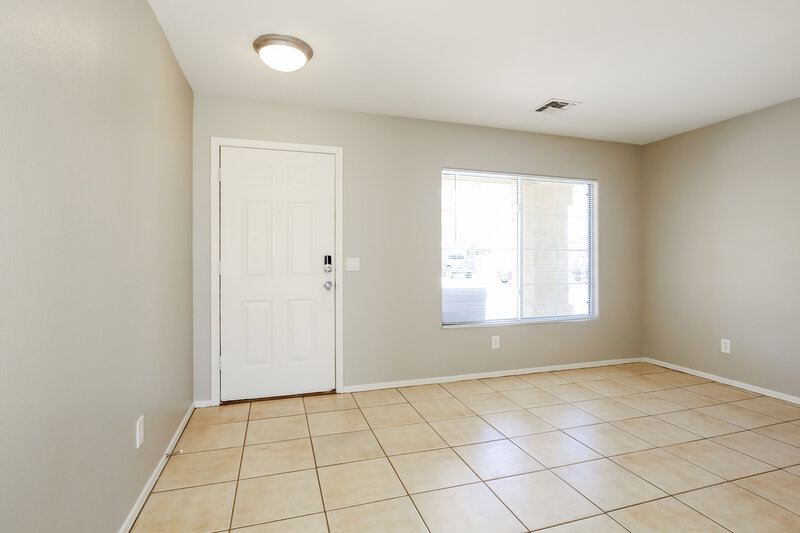 2,030/Mo, 3326 W Shumway Farm Rd Phoenix, AZ 85041 Living Room View 2