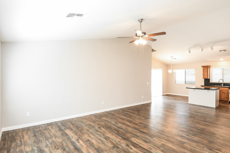 1,935/Mo, 1833 W Desert Hills Dr Queen Creek, AZ 85142 Living Room View 2